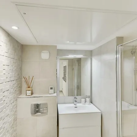 Luxury & Exclusive Apartment